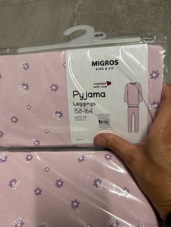 Pyjama fille 158 - 164 neuf