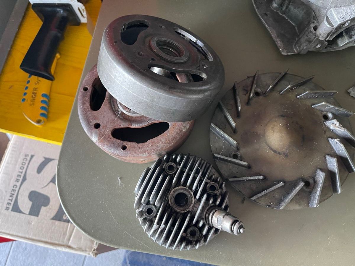 Puch Parti ricambio per ciclomotori: Teilen Motor Puch Velux – Difettoso da Novazzano venduto da Mich1974 8