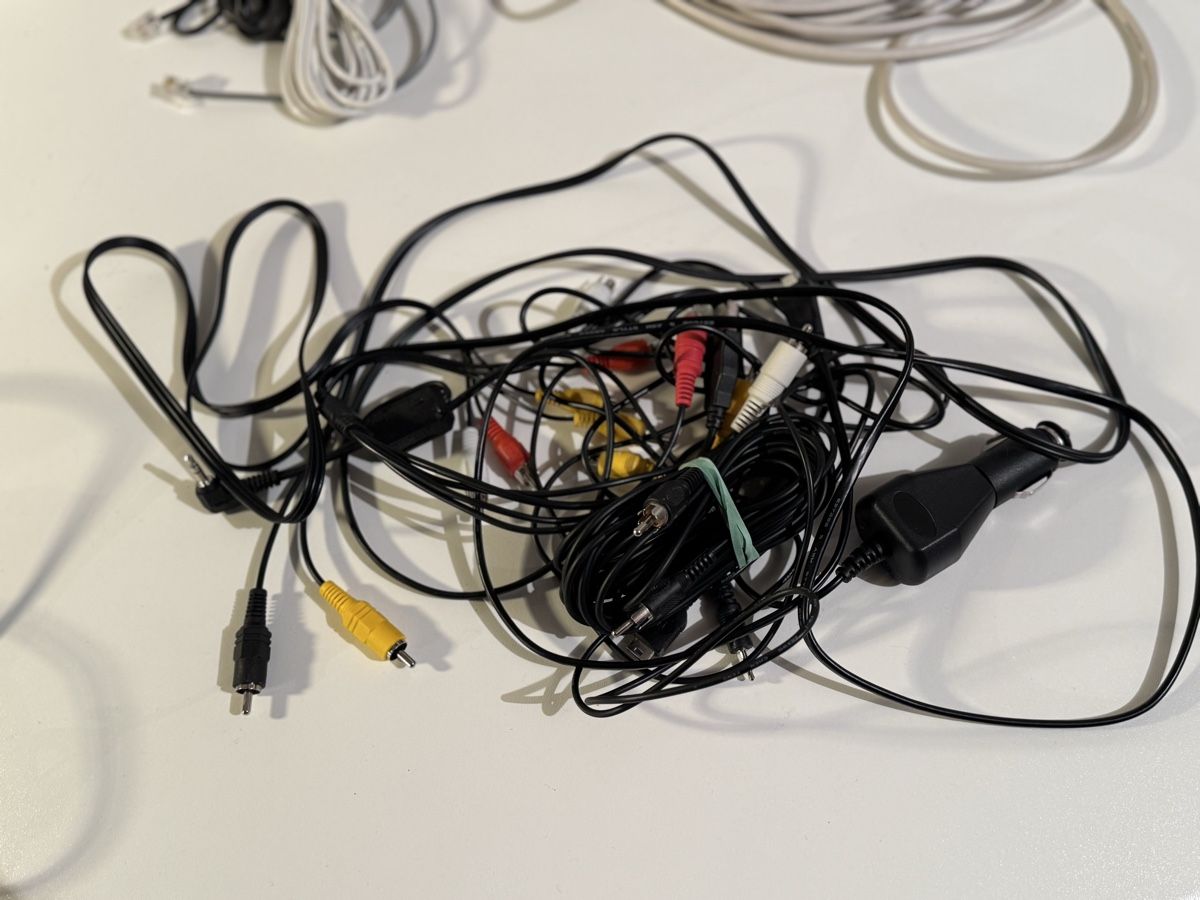 Cavi: Kabel-Sammelsurium: USB, TV, Audio, Cablecom, diverse – Usato da Galmiz venduto da ranunkel25 4