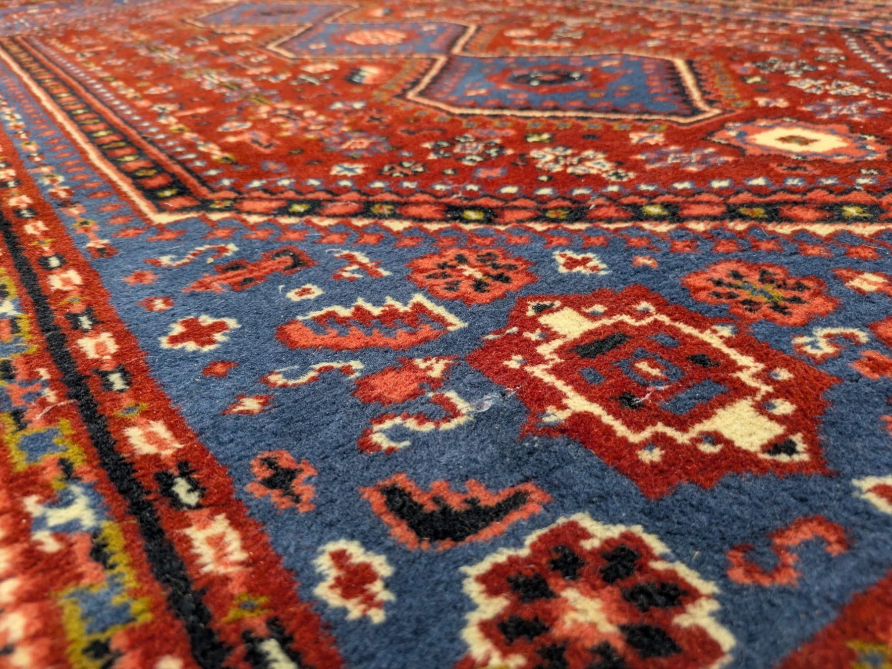 Teppiche: Teppich 135x195 cm – Gebraucht aus Zürich von jehwald 1