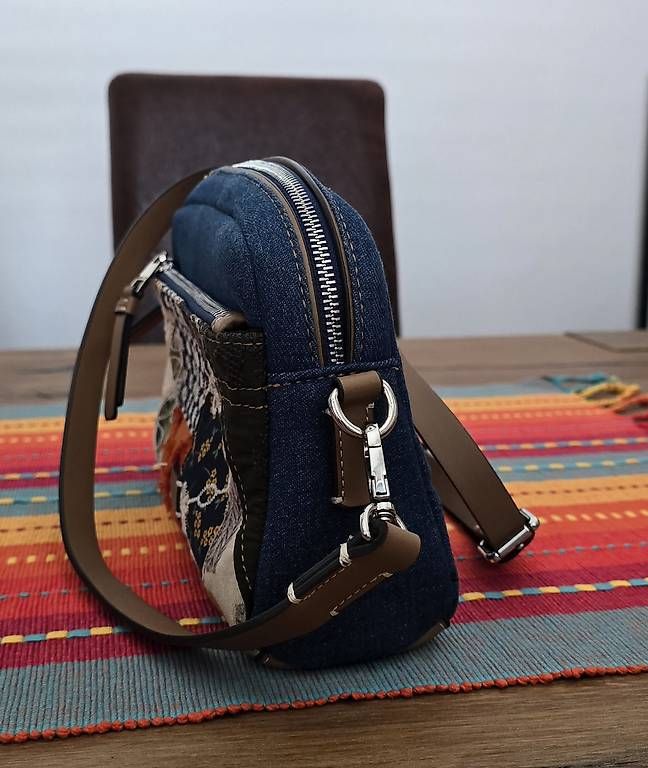 Taschen für Damen: Crossbody Bag Batchwork – Gebraucht aus Schlieren von kat_t6xw 1