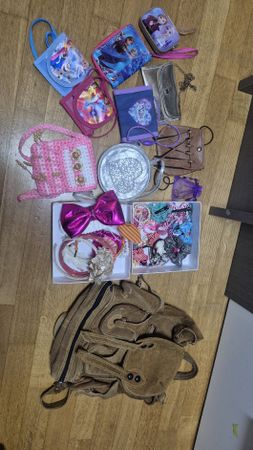 Kinder Accessoires div.Haarschmuck, Portemonais und Taschen