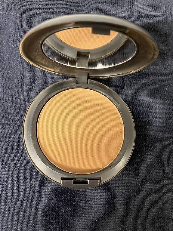 Make-up: MAC Studio Fix NW 50 – Neu (gemäss Beschreibung) aus Zürich von mauerhoferi 1