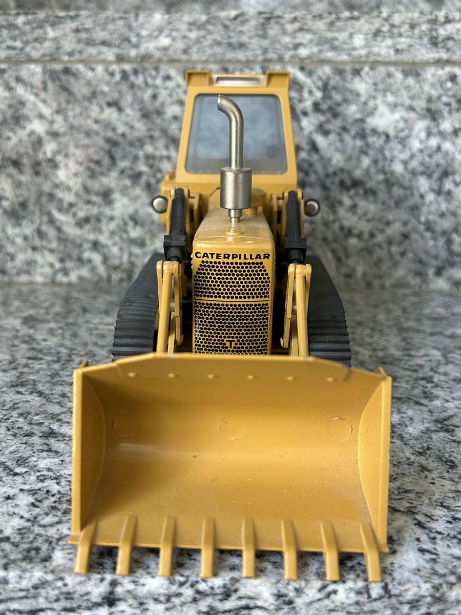 Caterpillar Kit di modellismo & Modellini statici: Cat 941, 1:24 , NZG – Usato da Horw venduto da Tigercat635 3