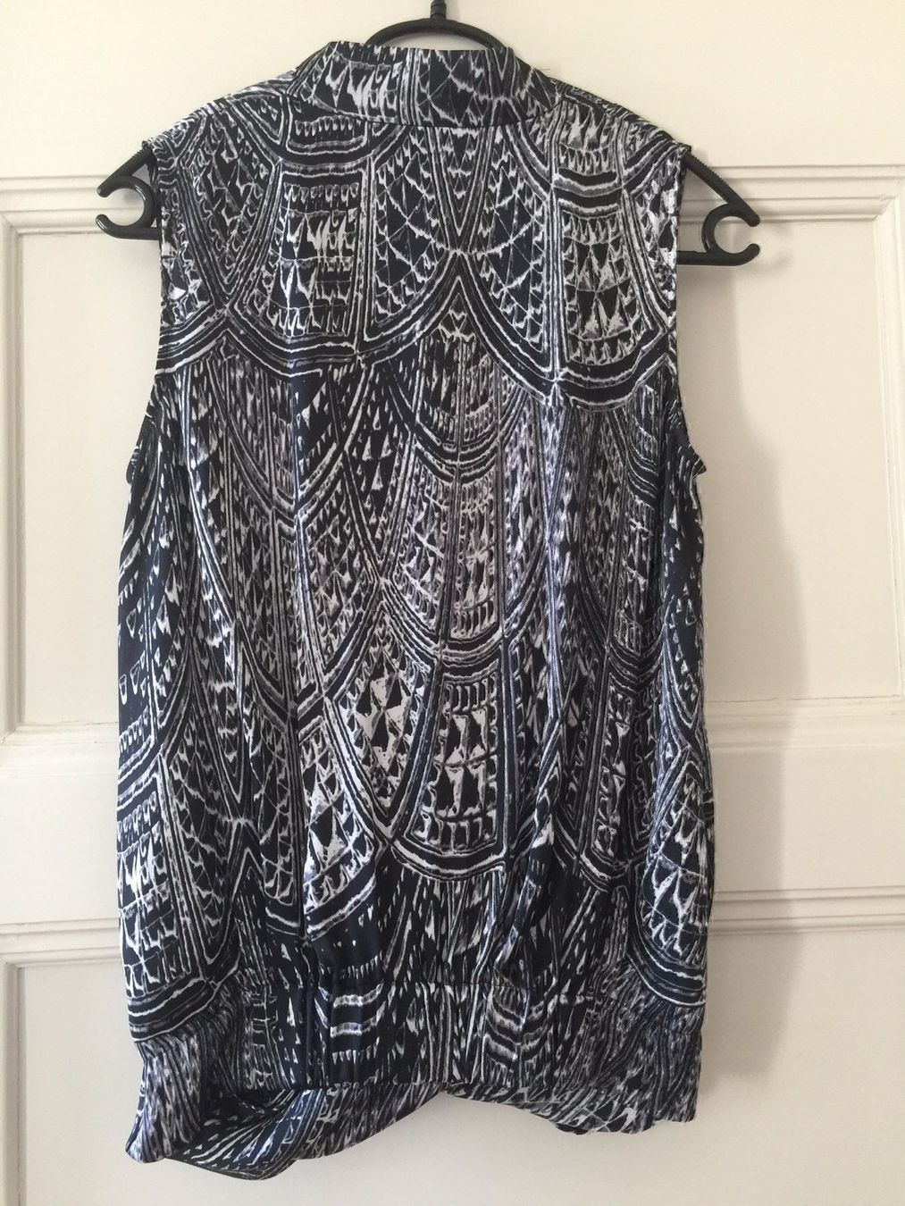 Top: cooles Top von Kenneth Cole New York – Usato da Zürich venduto da Cdefinitiv 3