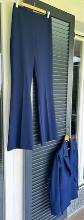 blauer Anzug für Damen gr. M made in Italy
