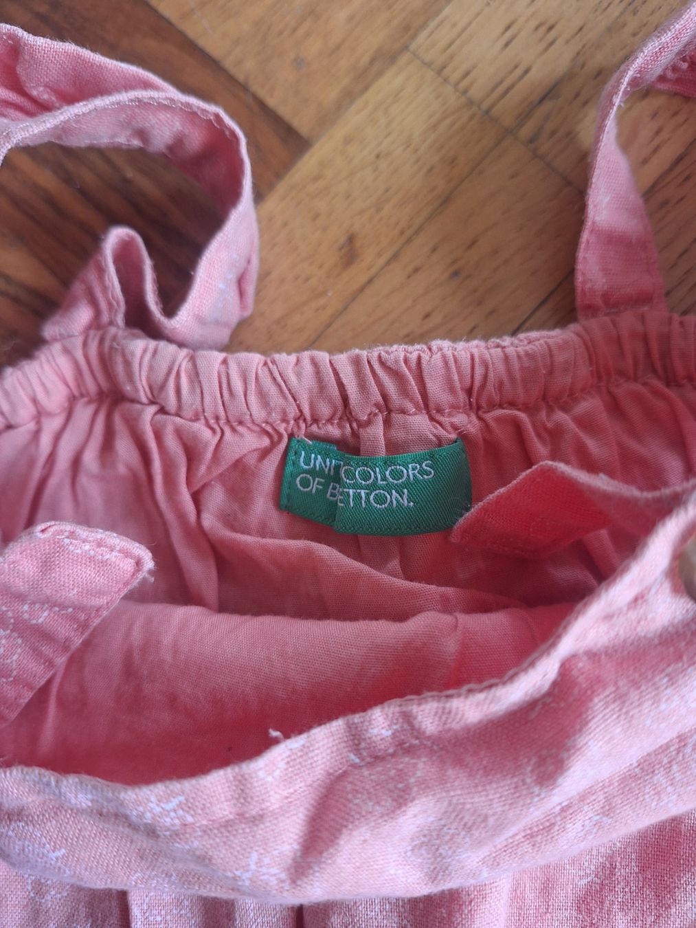 Benetton Lotti & Set di vestiti: Kleiderpaket Gr. 98 für Mädchen – Usato da Fribourg venduto da lf87 6