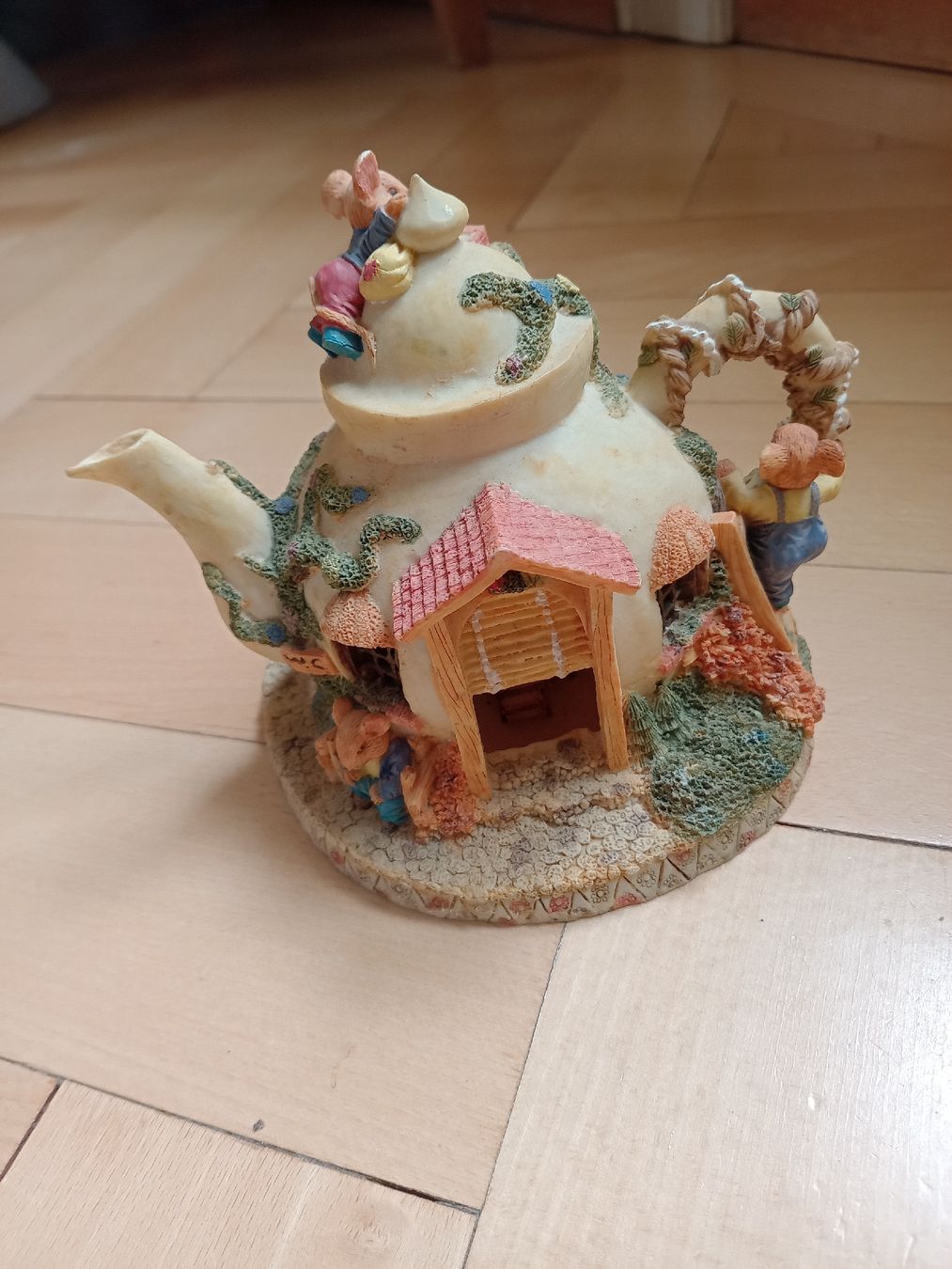 Tutte le decorazioni: Mäuse-Teekanne Deko Figur Handbemalt  – Usato da Fribourg venduto da mamatter1 1