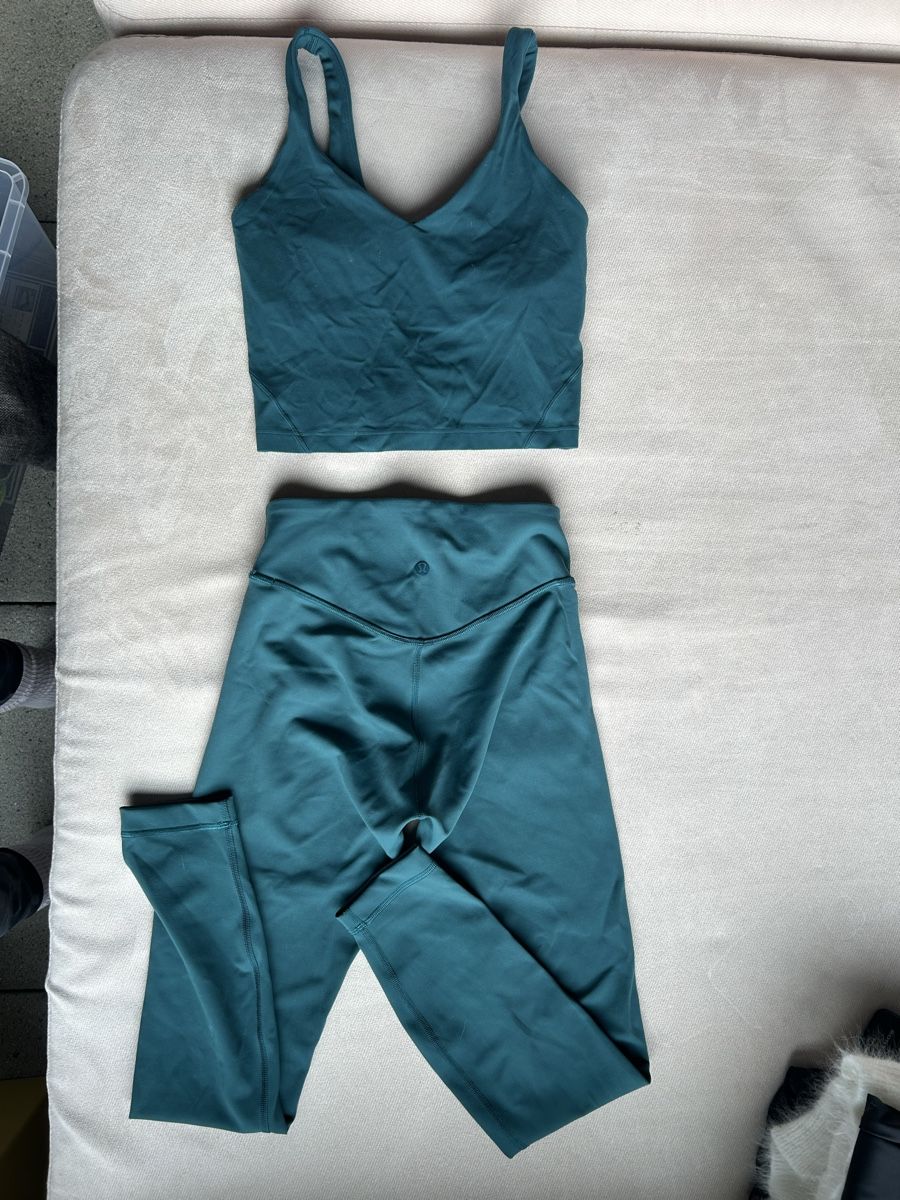 Lululemon Lotti di vestiti: Lululemon set – Usato da Herrliberg venduto da sof_rk7l