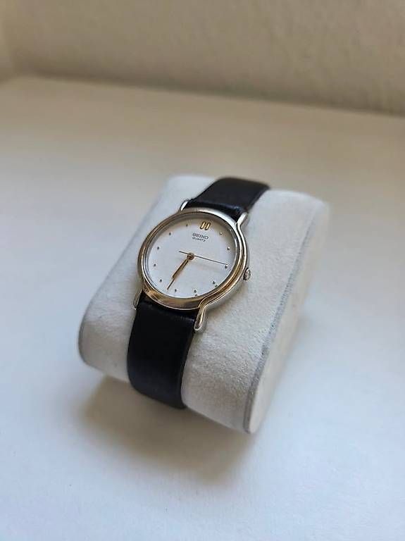 Orologi: Montre Seiko Quartz réf. 2K01-0061 - Élégance discrète – Usato da Genève venduto da kev_d8z5 4
