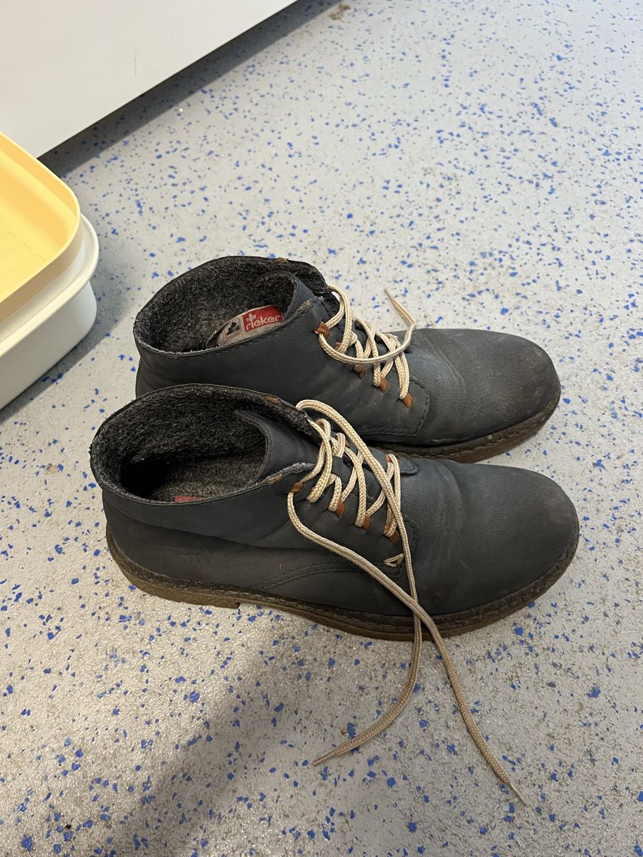 Rieker Scarpe da donna: Übergangsschuh von Rieker Gr. 40 – Usato da Escholzmatt venduto da Sarah_