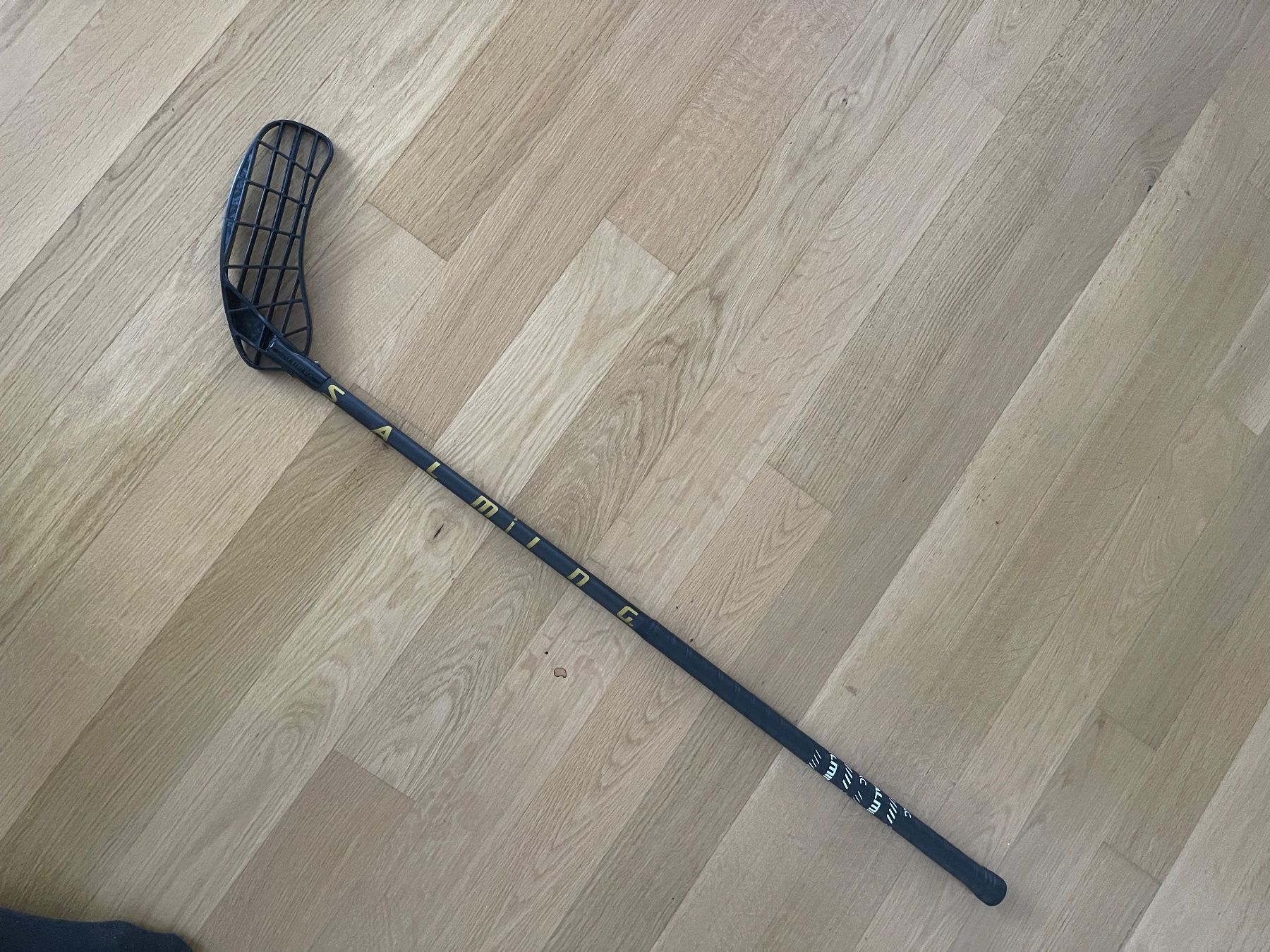 Unihockey: Salming Raptor Power Lite X Unihockeyschläger – Usato da Kloten venduto da dermedic22