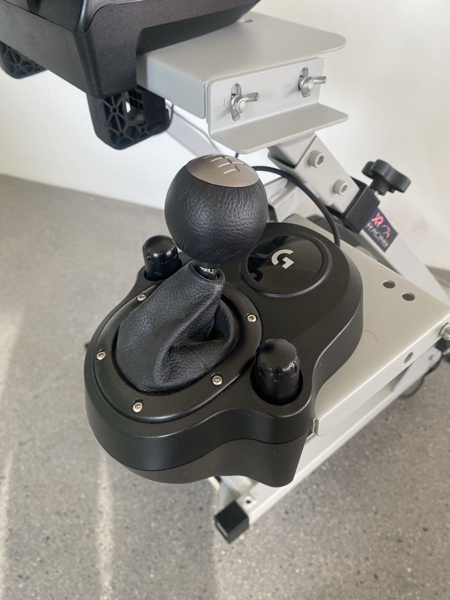 Logitech Controller: Logitech G29 + levier + cockpit support – Set complet! – Usato da Villars-sur-Glâne venduto da Lechilien 2