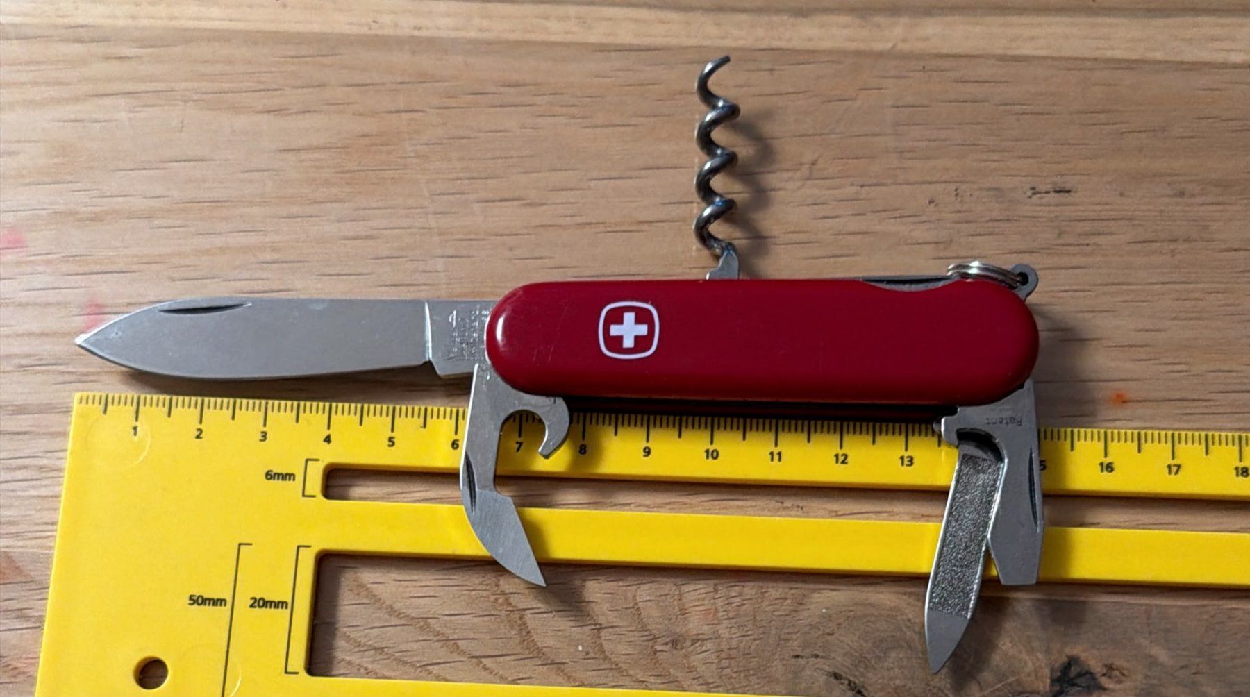 Wenger Taschenmesser: WENGER SACKMESSER  HUBER+SUHNER AG – Gebraucht aus Zürich von Frei-Occasionen 8