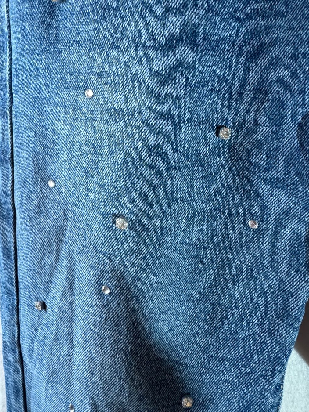 Stradivarius Jeans: Stradivarius Mom Jeans mit Strasssteinen Gr. 36 – Usato da Grosswangen venduto da second_hand_dress 1
