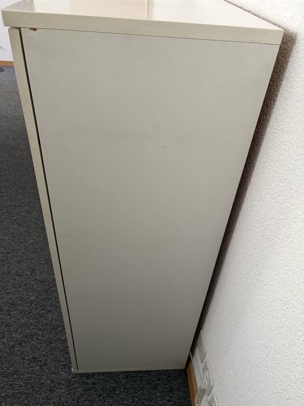 Ikea Schränke: Armoire IKEA blanche à portes – Gebraucht aus Yverdon-les-Bains von bhoewler 2