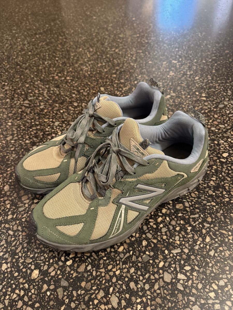 New Balance Chaussures hommes: New balance trainers size 44.5 – D'occasion à Zürich par gva_r9gs