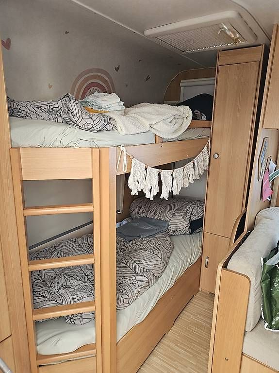 Camping Fahrzeuge: Wohnwagen TEC mit Vorzelt – Gebraucht aus Ueberstorf von RIA91 3