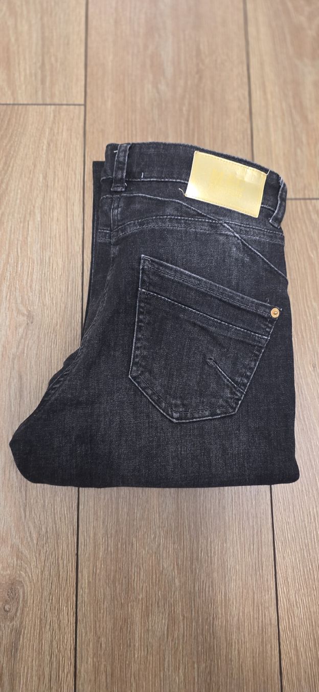 Jeans: MAC Jeans Rich Slim Chic 36/28 schwarz – Usato da Erlinsbach venduto da Beatrice_Aargau 1