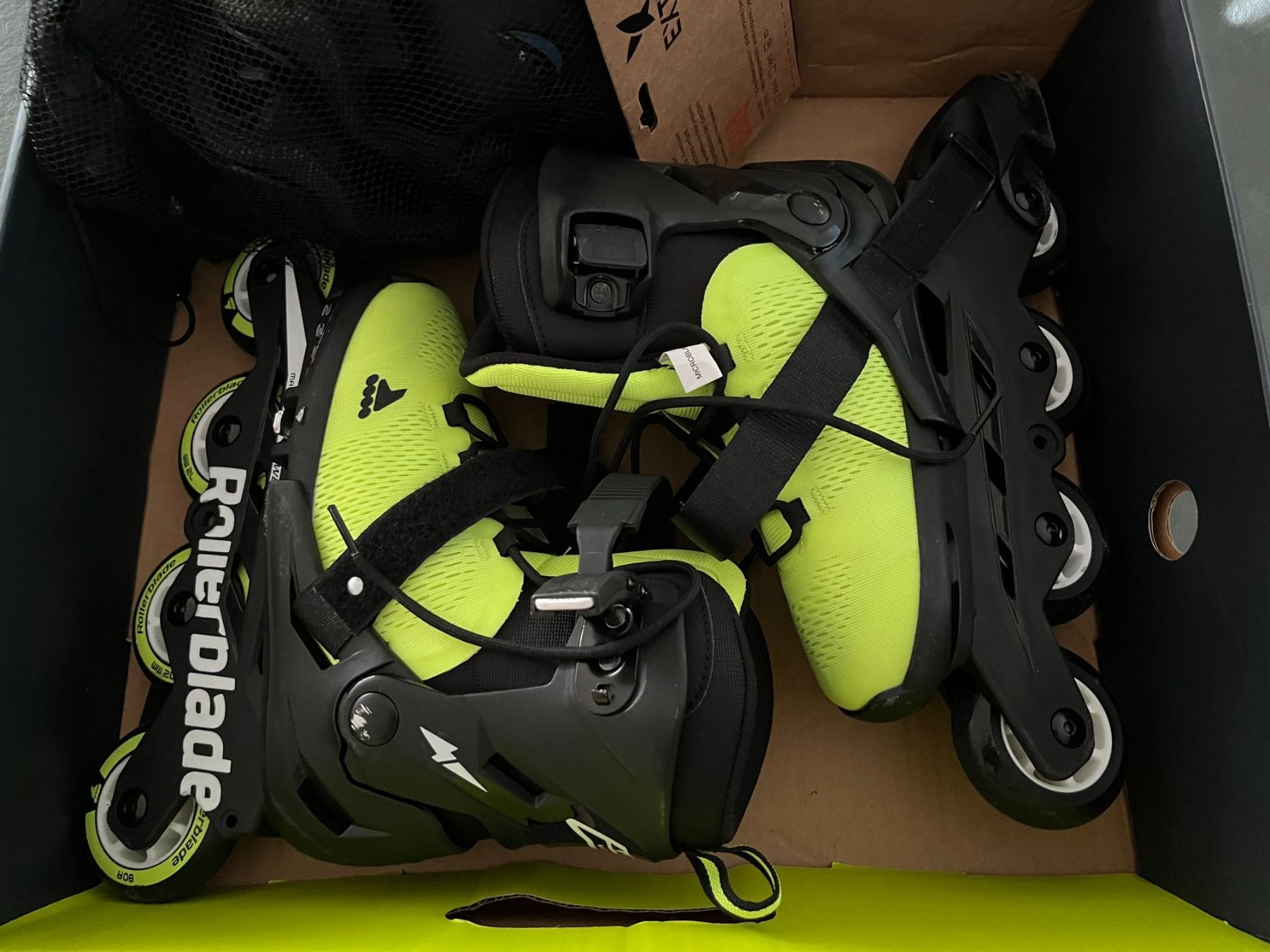Pattini in linea & Pattini a rotelle: Rollerblades Microblades 33-36,5 – Usato da Lützelflüh-Goldb venduto da Fresu8 7