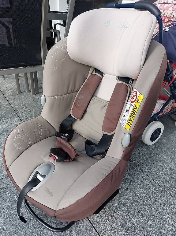 Seggiolini per auto: Kindersitz Maxi-Cosi – Usato da Küssnacht am Rigi venduto da mrdw_girl