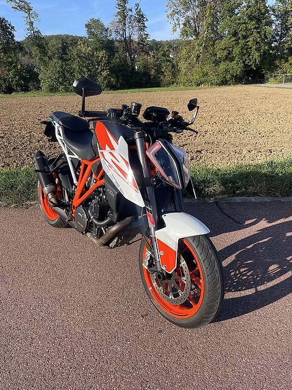 KTM Strada: KTM 1290 Superduke R White – Usato da Biel-Benken BL venduto da luc_2l5g 4