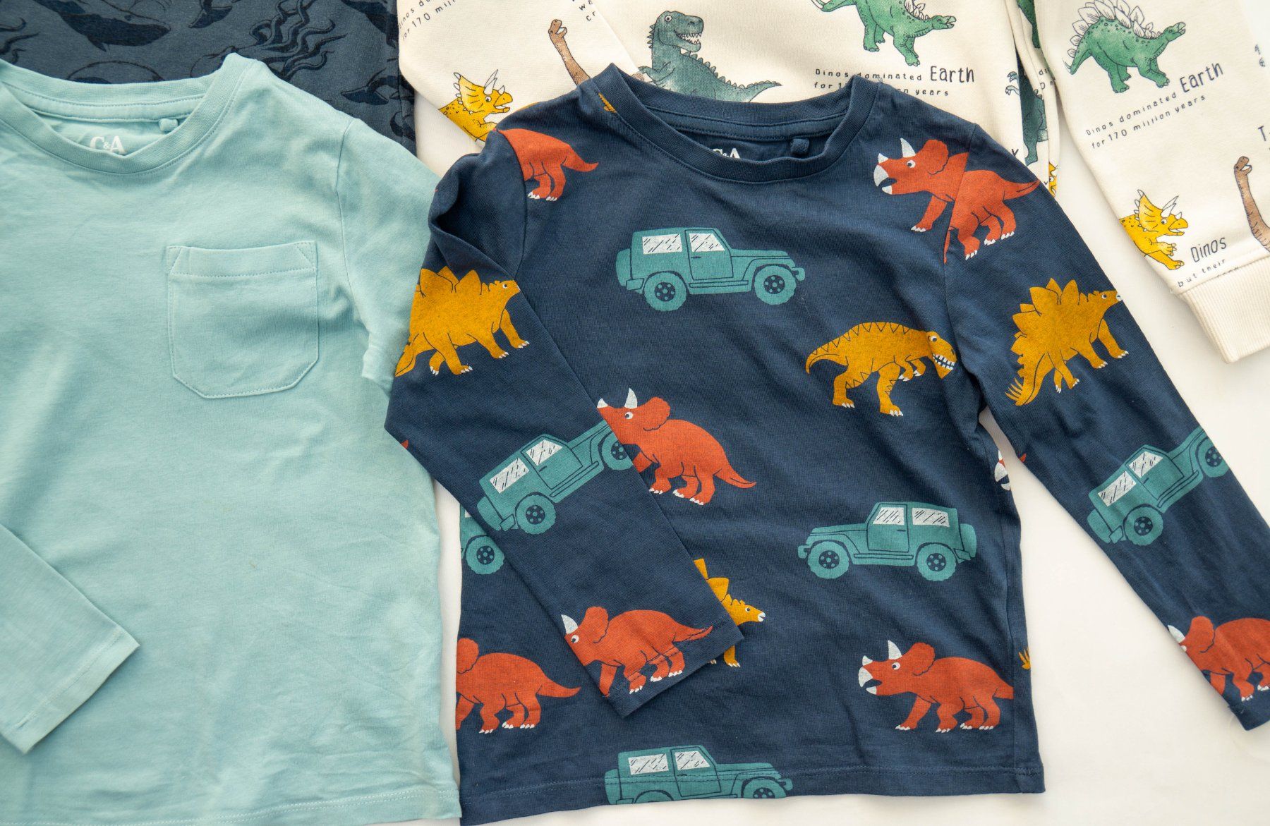 C&A Lotti & Set di vestiti: 2x Pullover & 2x Langarmshirt Gr.110 - 5 Jahre – Usato da Zürich venduto da sambaum 1