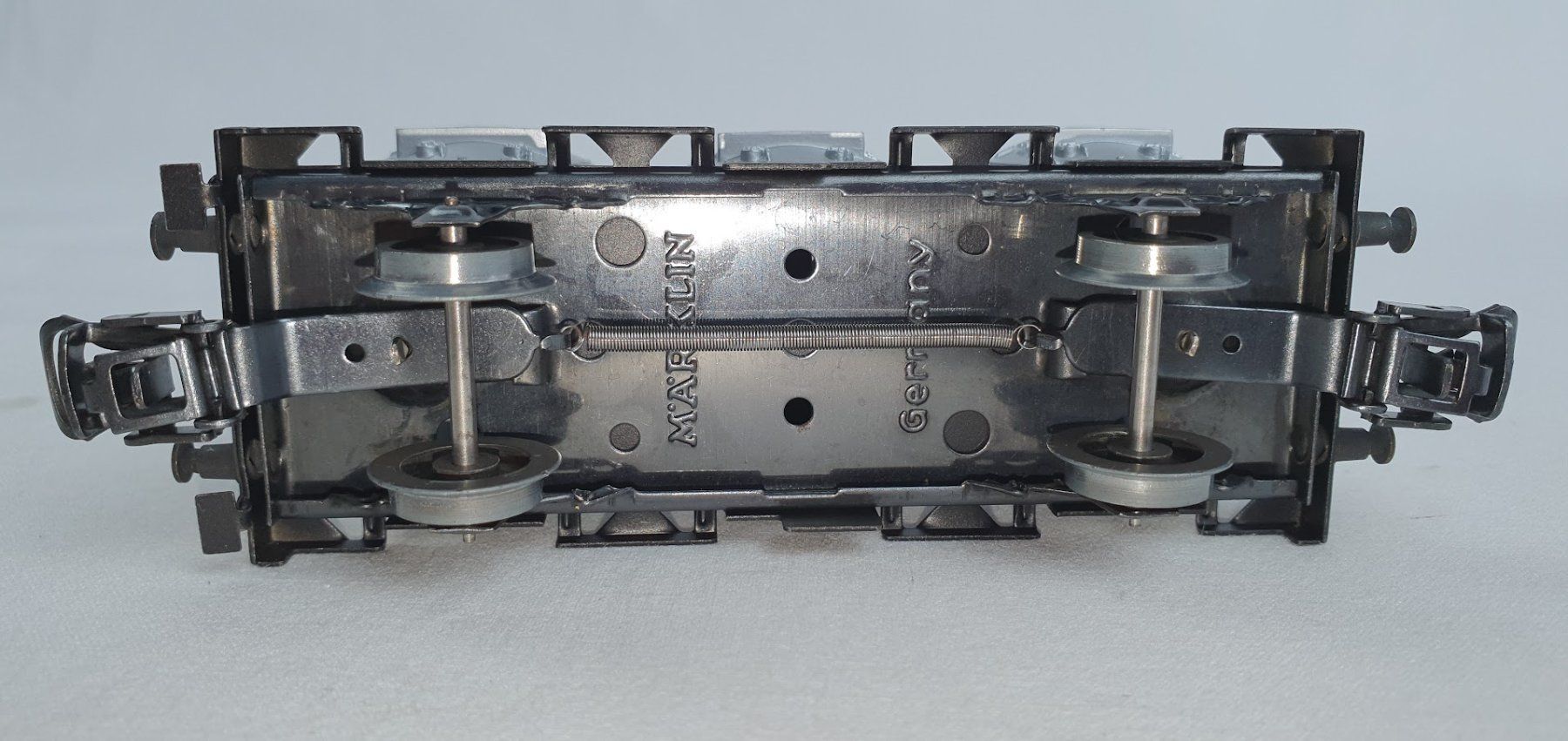 Märklin Modelleisenbahnen: Märklin 4520 DB Behältertragwagen "Bayer", Version: 1960 – Gebraucht aus Seon von voAllBah 5