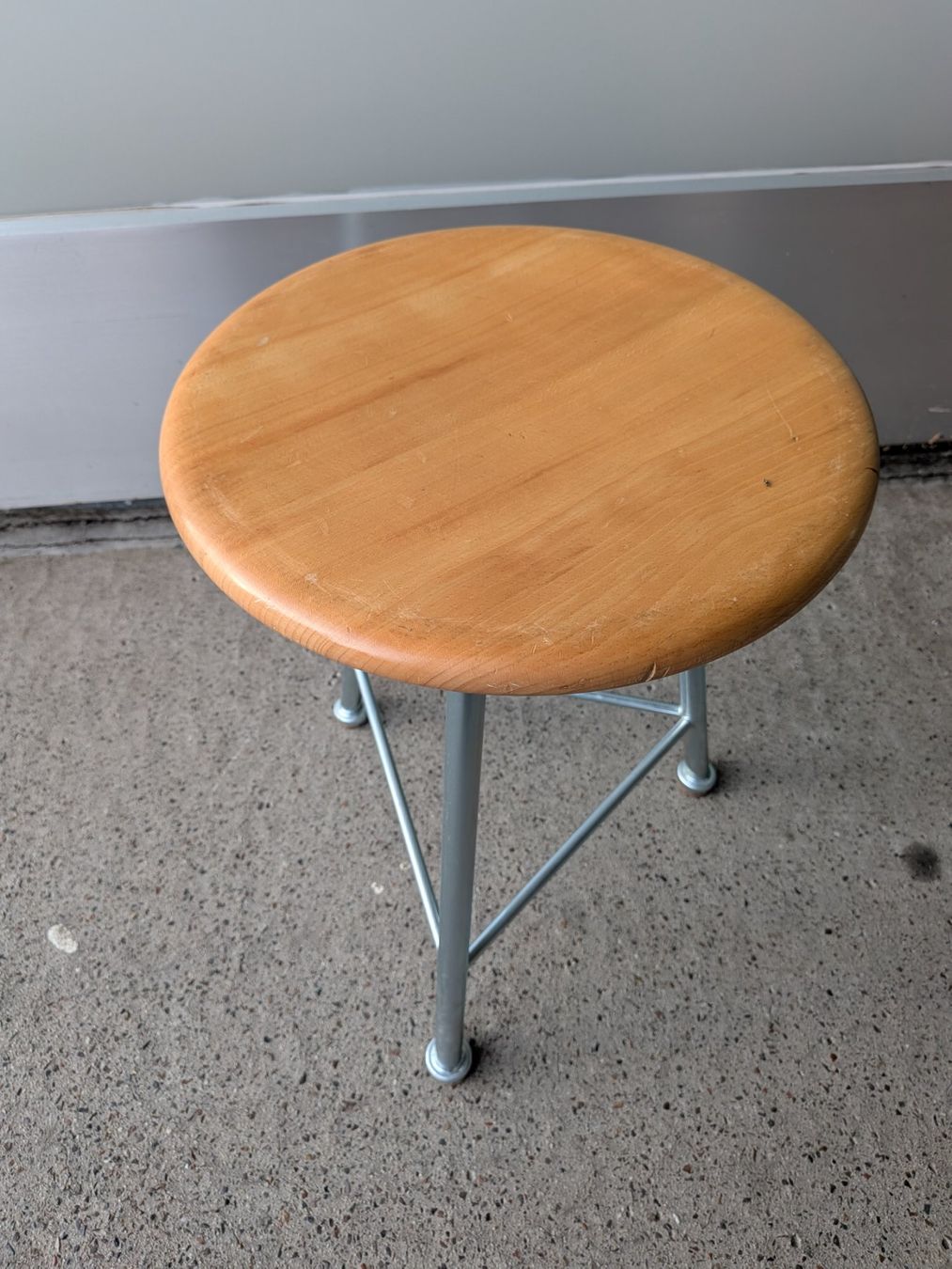 Tabourets: Schemeli Hocker Industriedesign – D'occasion à Emmen par magelan 1
