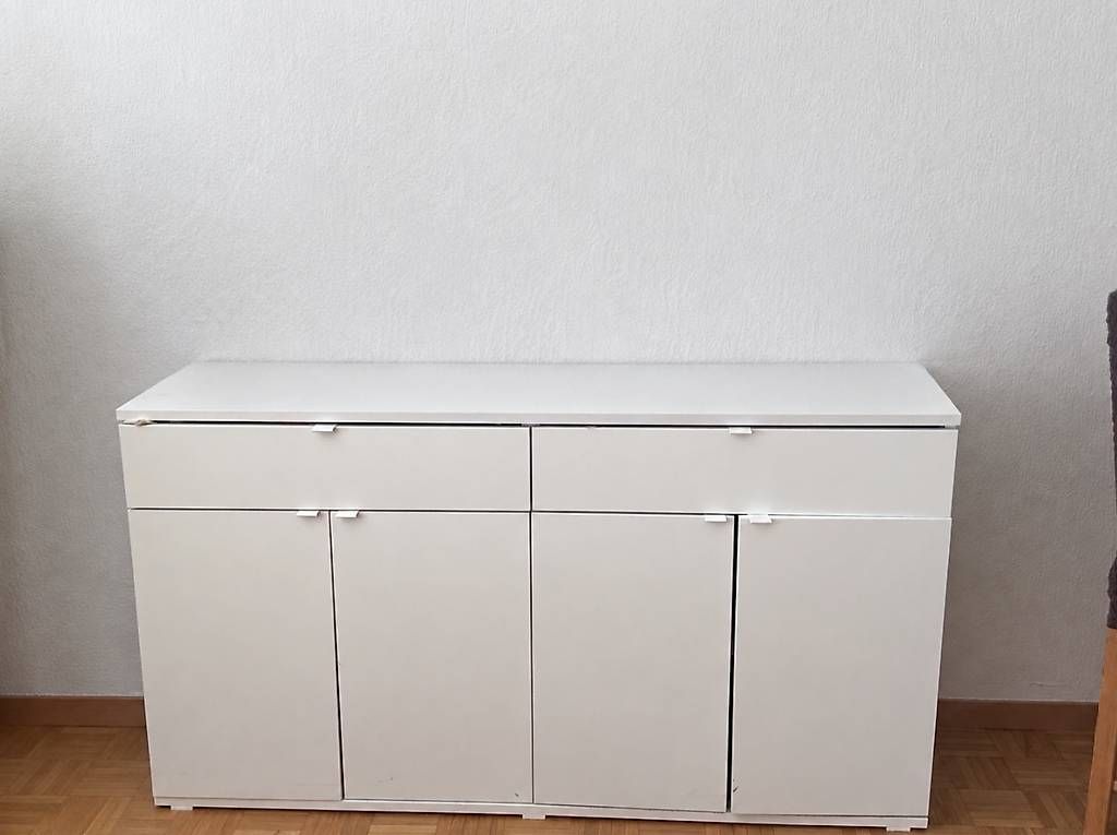 Ikea Commodes: Buffet IKEA VIHALS blanc – D'occasion à Pully par Sissy3