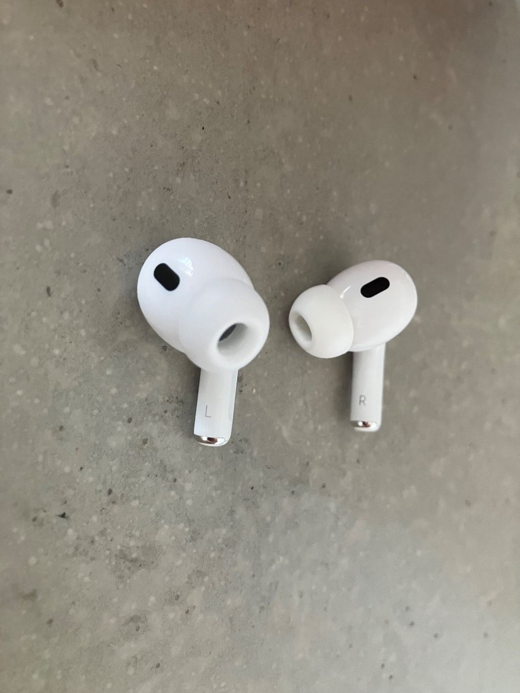 Apple Casques audio: APPLE Air Pods Pro 2 – D'occasion à Lausanne par mr.v 5