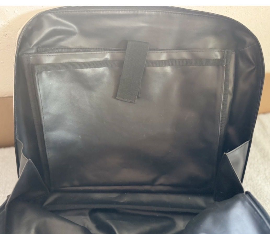 Sacs: Stylische robuste Tasche! – D'occasion à Trimbach par hubled 4