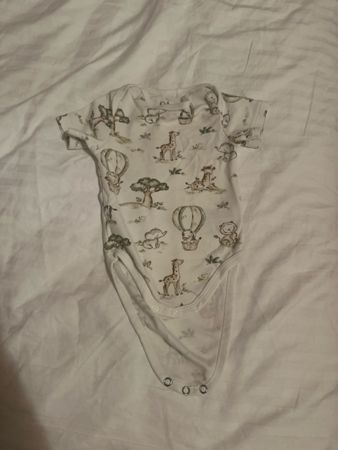4 Babybody aus Baumwollmischung Größe 68 - wie neu!