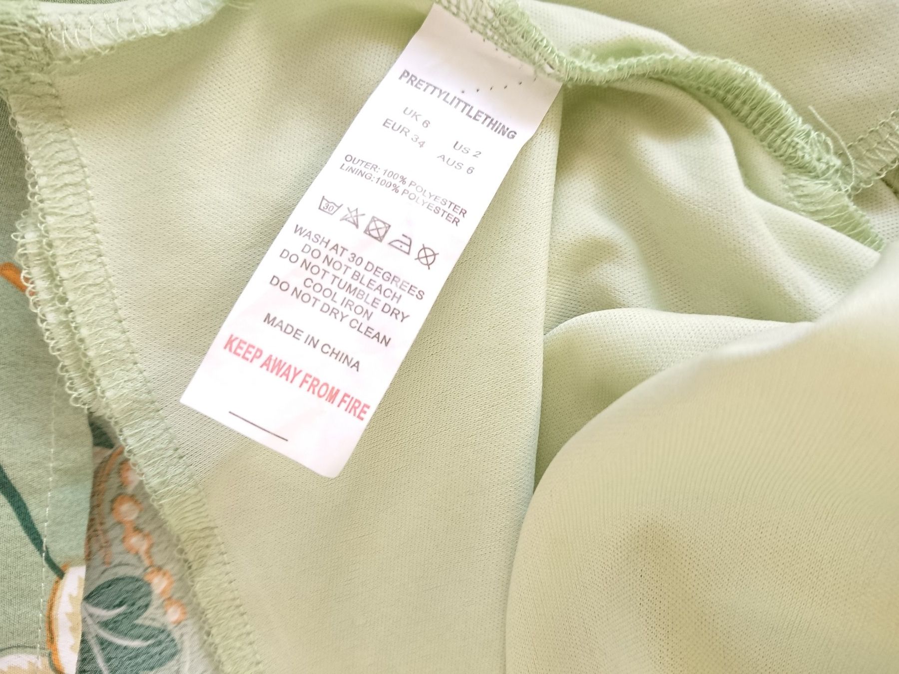Vestiti: Damen Kleid PRETTYLITTLETHING Gr. 34 Hellgrün – Usato da Hallau venduto da CHACLA 5