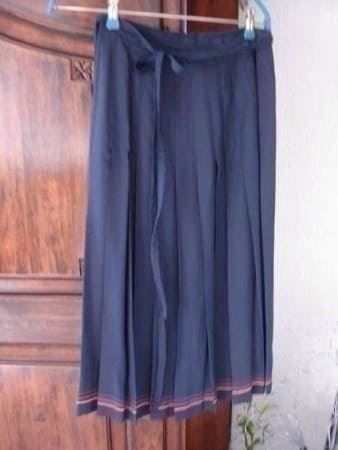 Gonne: DANIEL HECHTER Seidenkilt blau  Gr. 40 – Usato da Zürich venduto da DidierTG 1