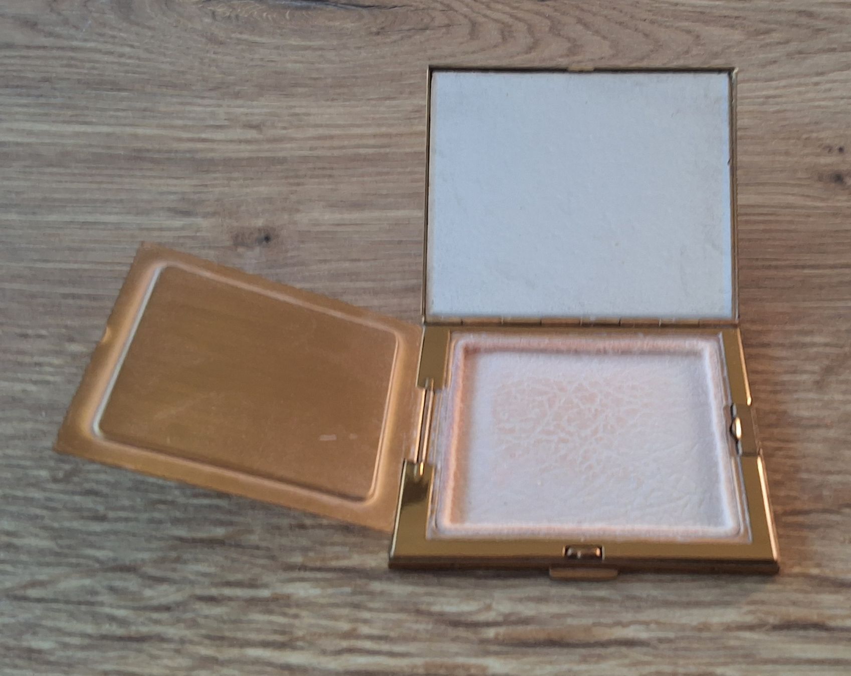 Make-up: Vintage: Puderdose – Usato da Oftringen venduto da Waltereg 2