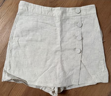 Damen Shorts Zara Grösse M beige