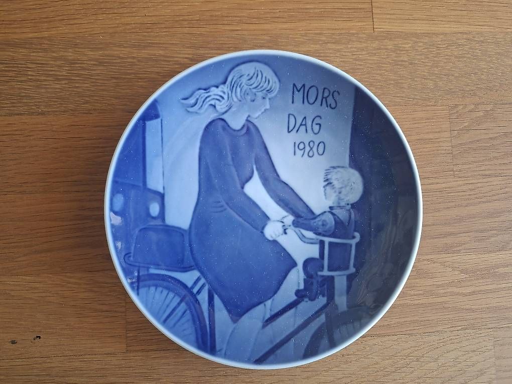 Teller: Royal Copenhagen Muttertagsteller – Gebraucht aus Wabern von amo_pp26 4