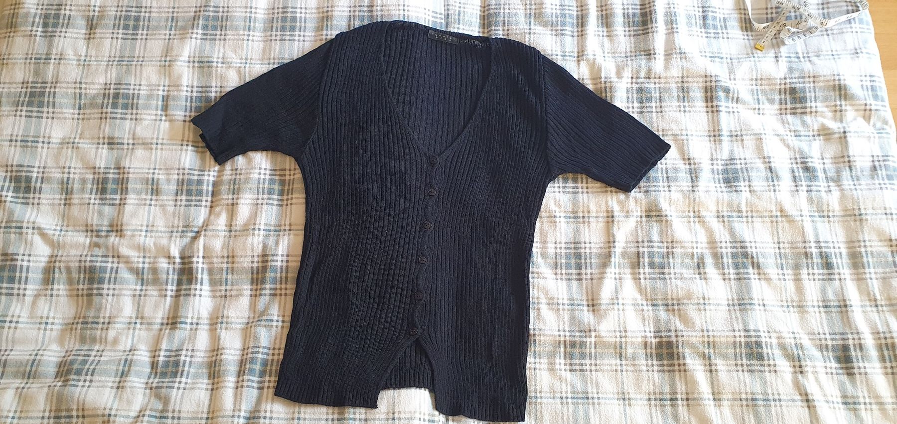 Jacken: Strickjacke kurzarm schwarz Damen - Gr. M – Gebraucht aus Bern von fede736
