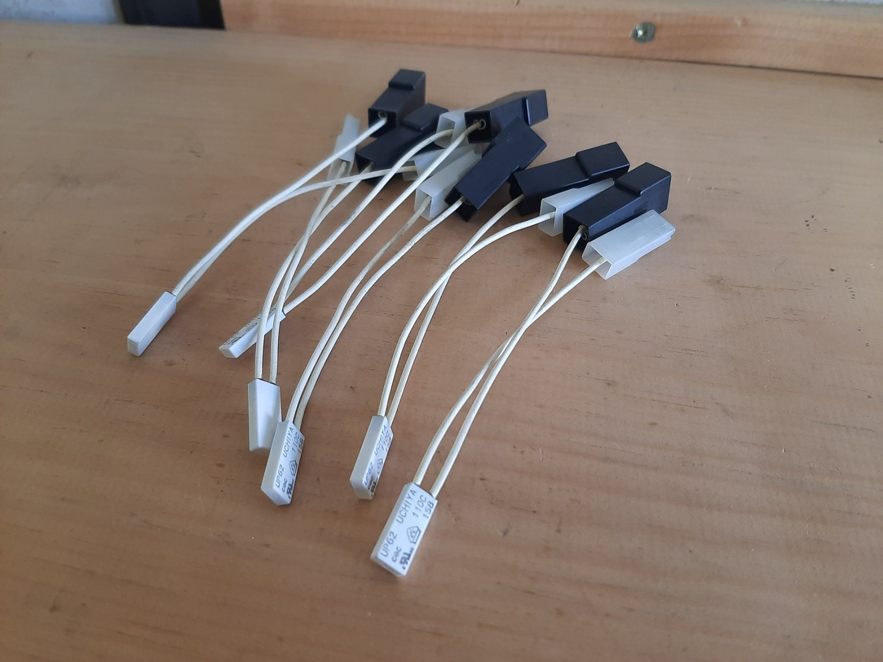 Componenti elettronici: Set Temperaturschalter UP62 110° – Nuovo (secondo la descrizione) da Münsingen venduto da sttech
