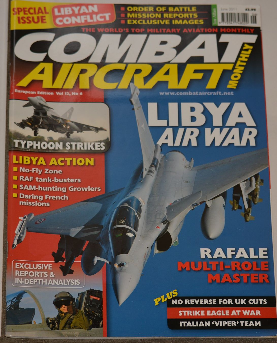 Revues & Magazines: Combat Aircraft 2011-06 – D'occasion à Basel par Dogana
