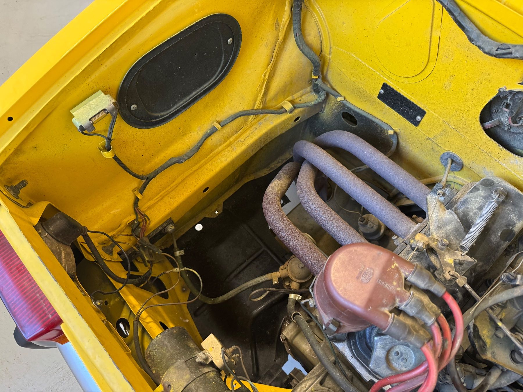 Fiat Autos: Fiat 850 Spider Cabriolet Hardtop – D'occasion à Felsberg par Vahid7 7