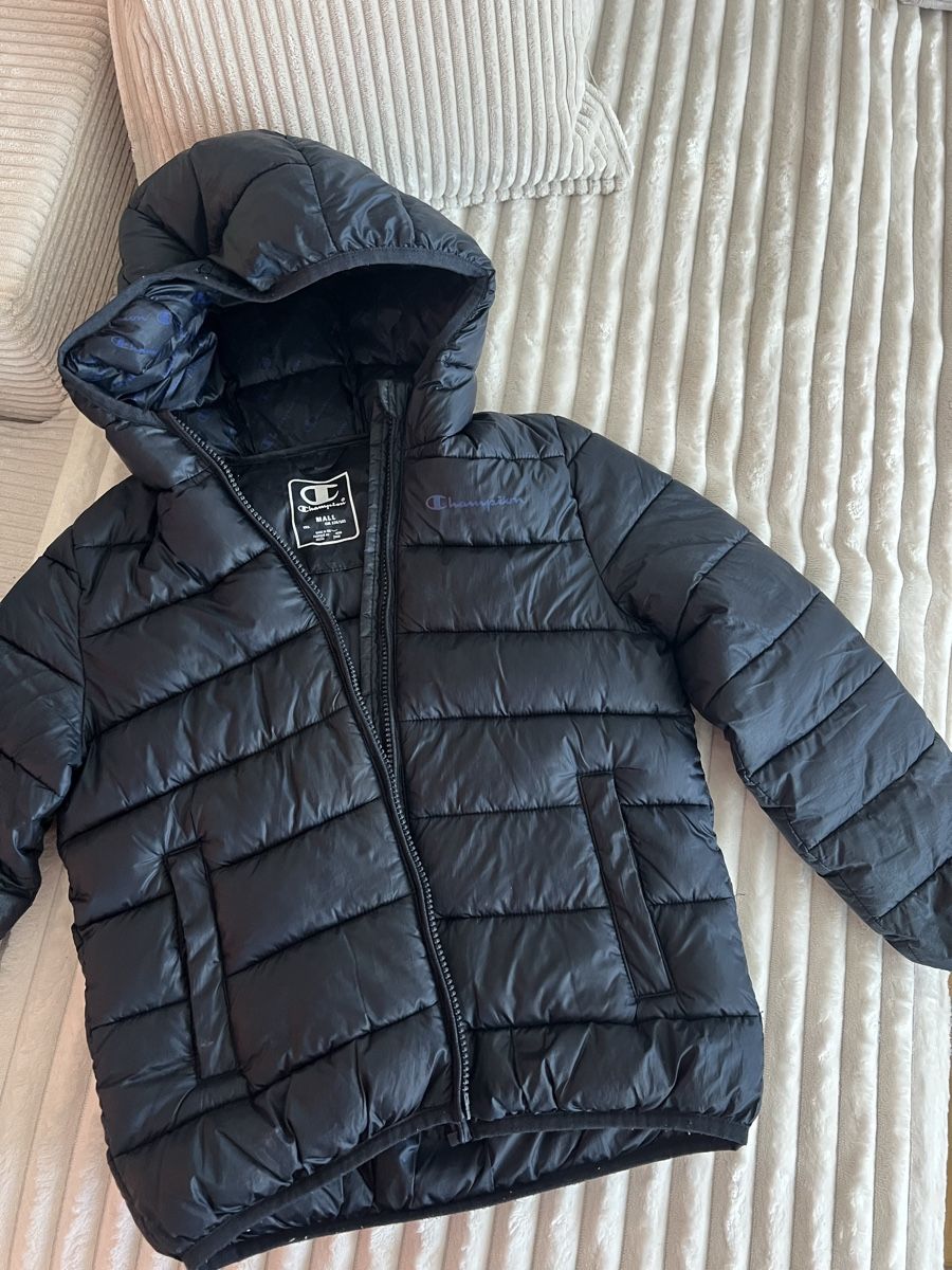 Champion Vestes & Manteaux: CHAMPION LEICHTE DAUNENJACKE GR 122 – D'occasion à Basel par theo-g77