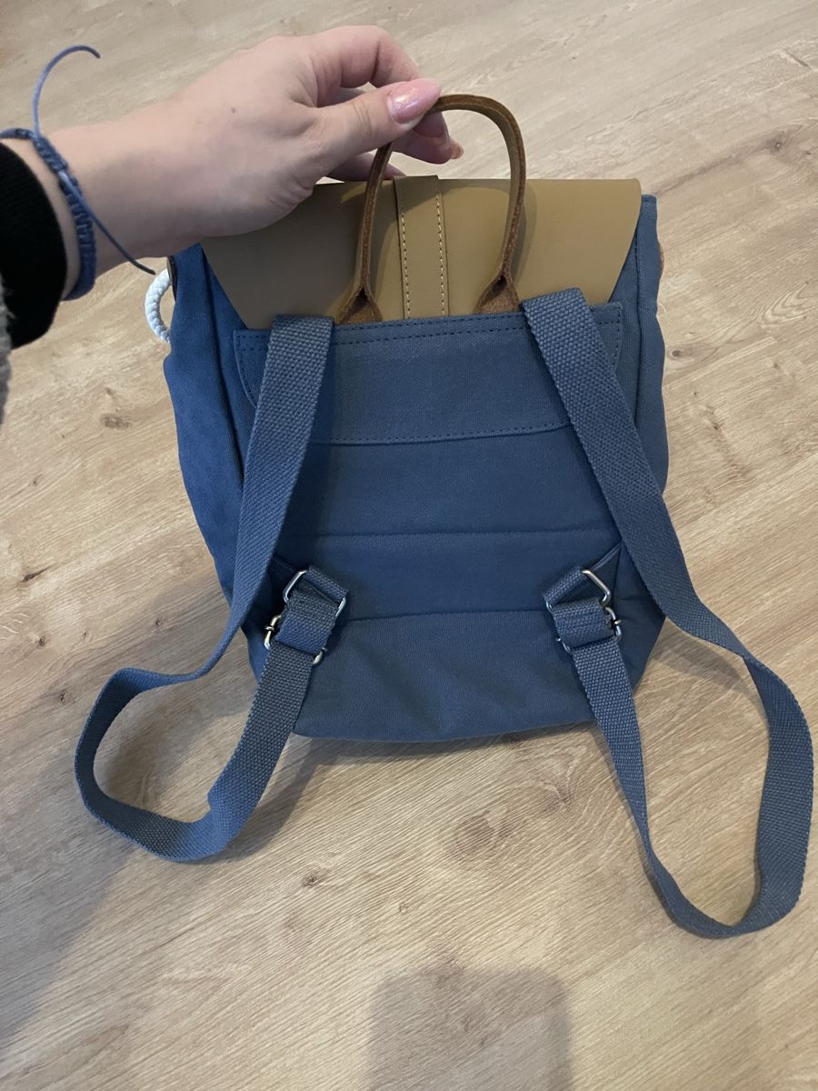 Rucksäcke: Trendiger Mini Rucksack, neuwertig – Gebraucht aus Bremgarten AG von arl_8nbf 1