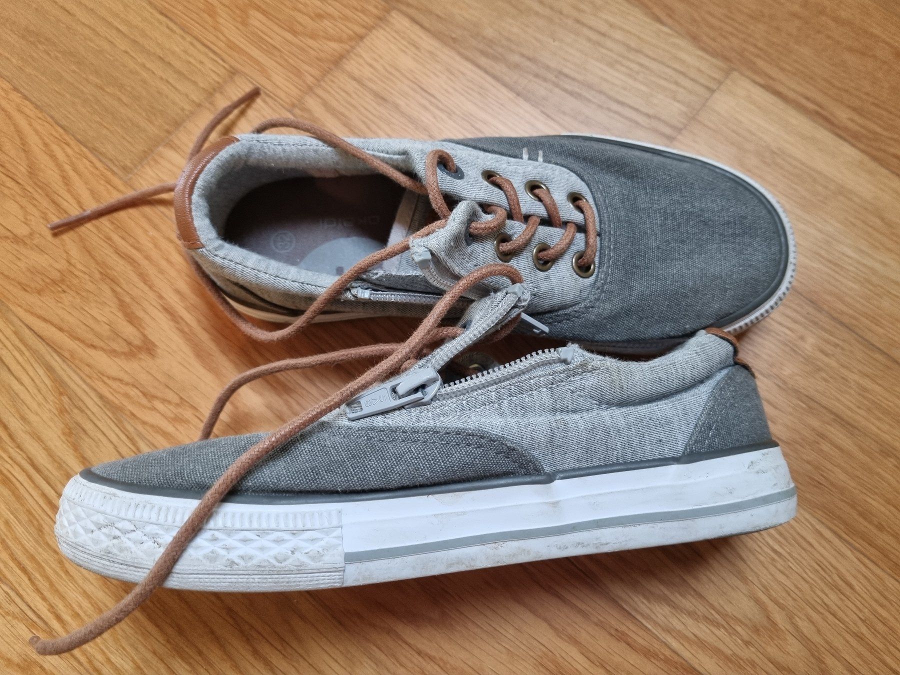Chaussures garçon: Kinder Halbschuhe Okaidi grösse 32 – D'occasion à Rothenfluh par Sawi80 1