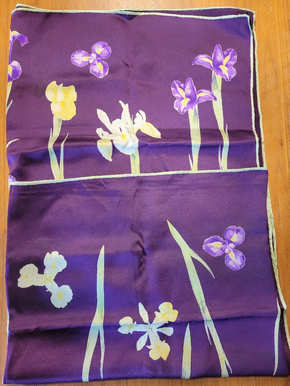Foulard & Sciarpe: Fabric Frontline Zürich Seidenschal, Blumenmuster – Usato da Niederlenz venduto da tronicgt 2