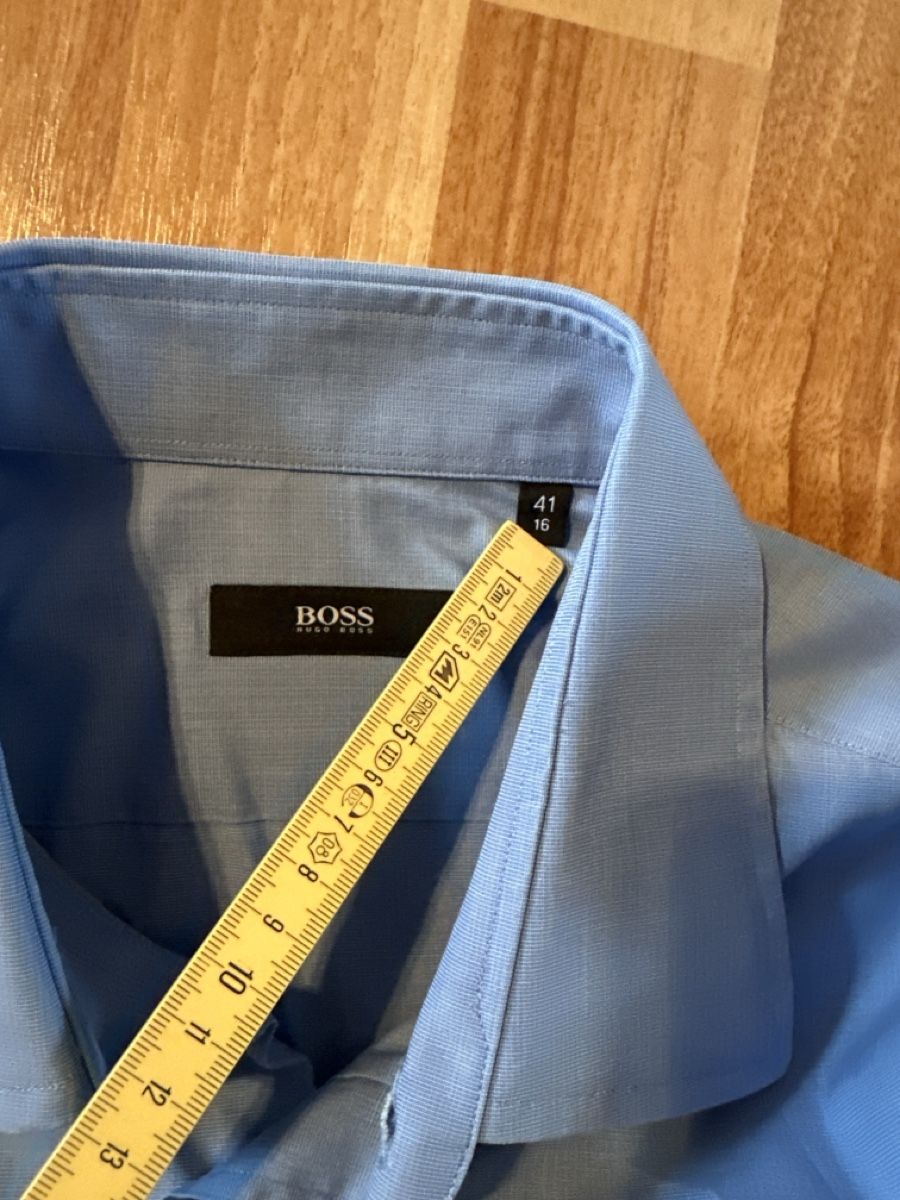 Hugo Boss Camicie: BOSS Hemd, Grösse 41/16, hellblau, einf. Brustweite 61 cm – Usato da St. Gallen venduto da mai_2lcj 1