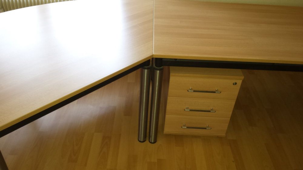 Buro Schreibtisch Gebraucht
