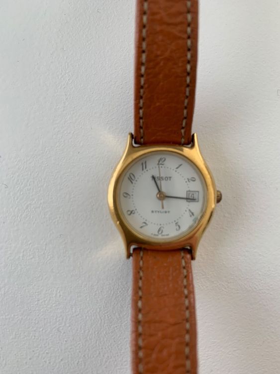 Tissot F 304 A Damenuhr Kaufen auf Ricardo