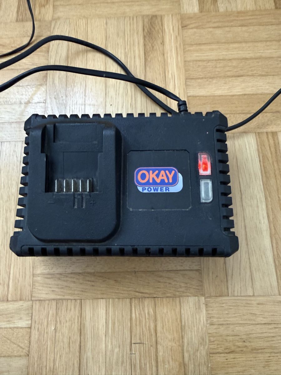 Caricabatterie: OKAY POWER Ladegerät – Usato da St. Gallen venduto da besi97